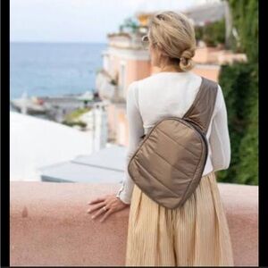 HI LOVE - back pack, metallic silver. 9.6 x 12